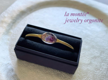 アメジスト×ガーネットの真鍮バングル