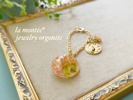 オルゴナイトのバッグチャーム